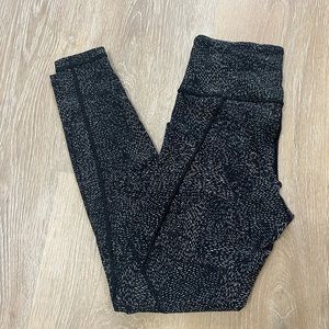 Athleta Salutation Stash Pocket black/white leggings XS